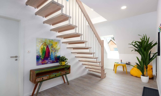 Laboe Apartment | Blue Ocean maisonette ART apartment - Arrive and feel good