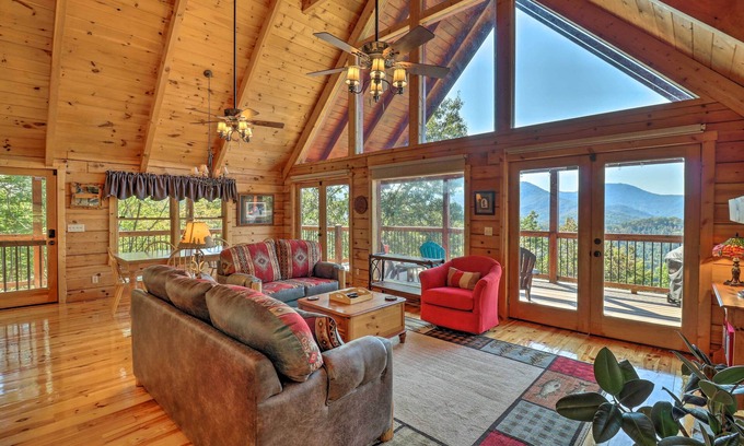 Sylva Cabin | Blue Ridge Mtns Cabin w/Hot Tub, Grill & Views!