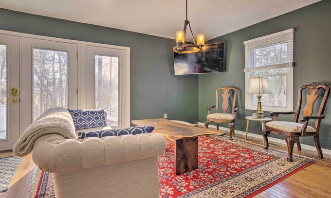 Mill Spring Cottage | Blue Ridge Retreat w/Mountain Views & Deck
