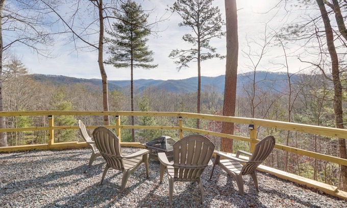 Blue Ridge Cabin | Blue Ridge Retreat w/Hot Tub & Mountain Views!