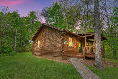 Logan House | Blue Rose Cabins - Lincoln Log Cabin