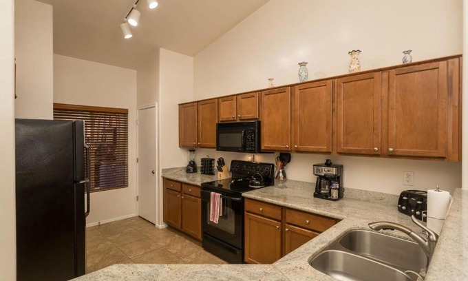 Starlight Trail House | Blue's Retreat 3 Bedroom by Casago