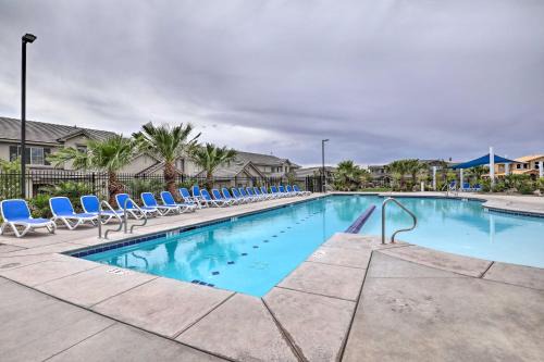 Sienna Hills House | Blue Sky Get-a-Way Townhome with Patio, Grill