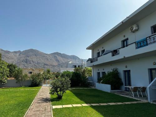 Frangokastellon Apartment | Blue Sky