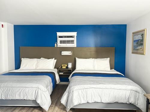 Manomet Hotel | Blue Spruce
