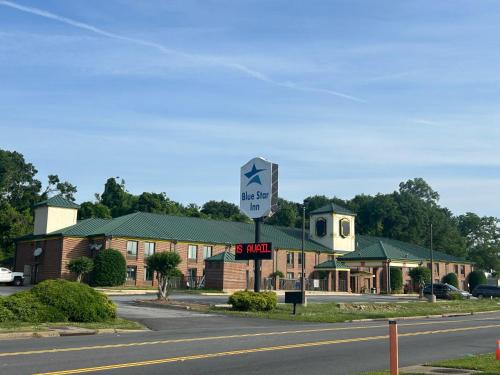 Arcadia Hotel | Blue Star Inn