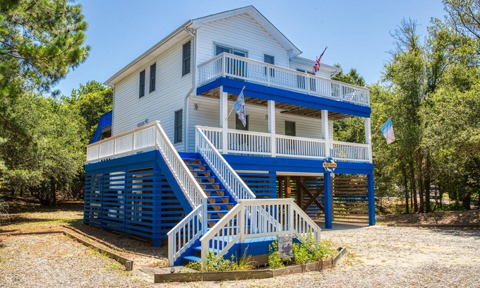 Kitty Hawk House | Blue Turtle Beach House with 2 pools, hot tub, near beach in Chicahauk,