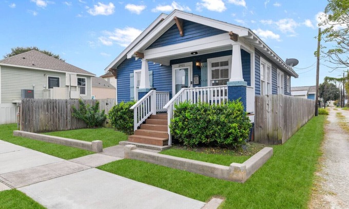 Galveston House | Blue Turtle Inn light bright updated bungalow