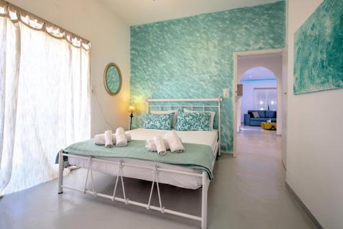 Drios Apartment | Blue Violet Apartment
