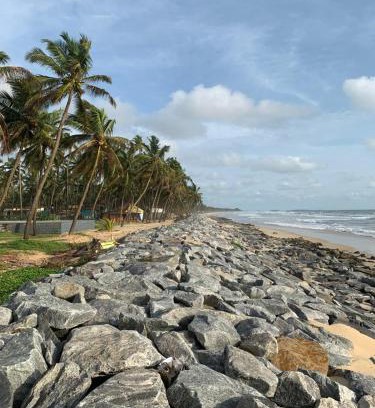 Tonse West House | Blue Water Beach Homestay - Private beach DH