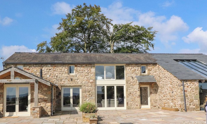 Preston Cottage | BLUEBELLS BARN, family friendly, luxury holiday cottage in Chipping
