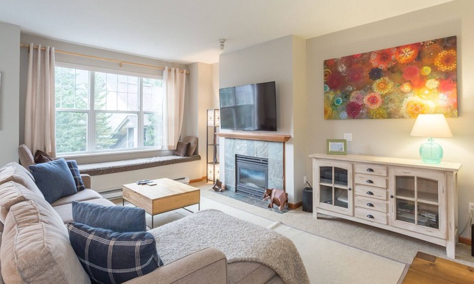 Blueberry Hill Condo | Blueberry Hills - Bright & Spacious 2 Bedroom (sleeps 6-7)