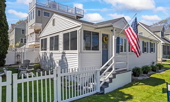 York Beach House | Blueberry Pines Cottage in York Beach, Maine