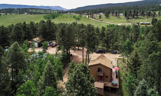Woodland Park Apartment | Bluebird Hill Suite in the shadow of Pikes Peak, America's Mountain