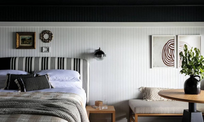 Ocean Point House | Bluebird Ocean Point Inn | Oceanfront King w/Porch | Free Coffee and Tea
