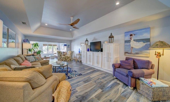 Hutchinson Island South House | "Bluedrift Cottage"