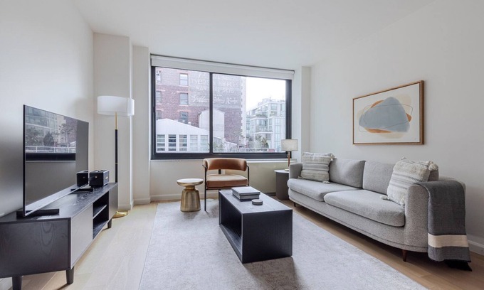 Union Square Apartment | Blueground | Chelsea, w/d, nr High Line