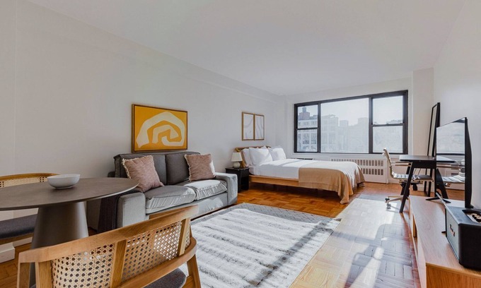 East Village Apartment | Blueground | Flatiron, gym & doorman, nr parks