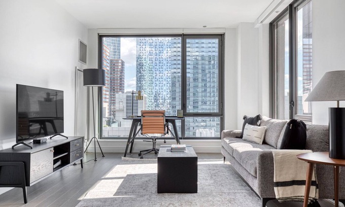 Hunters Point Apartment | Blueground | Long Island City, rooftop, nr Gantry Plaza State Park