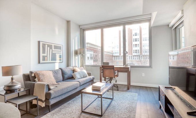 Clarendon Apartment | Blueground | Lyon Village, rooftop, nr Arlington Cemetery