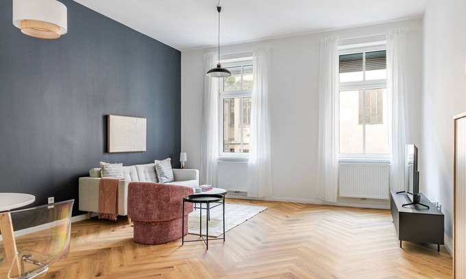 Schottenfeld Apartment | Blueground | Neubau, washer/dryer, nr Museumsquartier