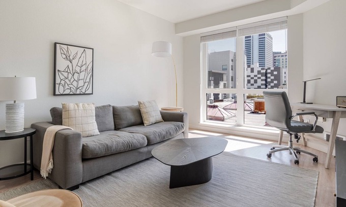 Oakland Apartment | Blueground | Northgate-Waverly, rooftop bbq