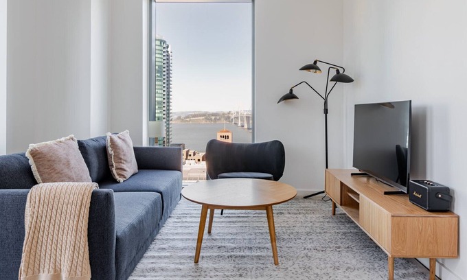 South Beach Apartment | Blueground | Rincon Hill, pool & EV, nr Ferry