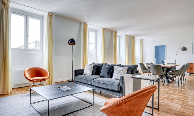 Quartier Saint-Georges Apartment | Blueground | Saint Georges, nr Montmartre