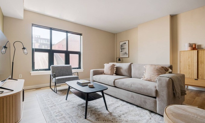 Shaw Apartment | Blueground | Shaw, view, nr National Mall