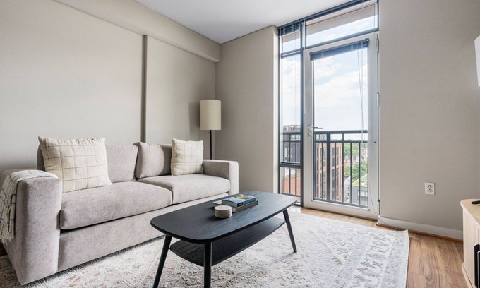 Shaw Apartment | Blueground | Shaw, washer, nr Howard Theatre