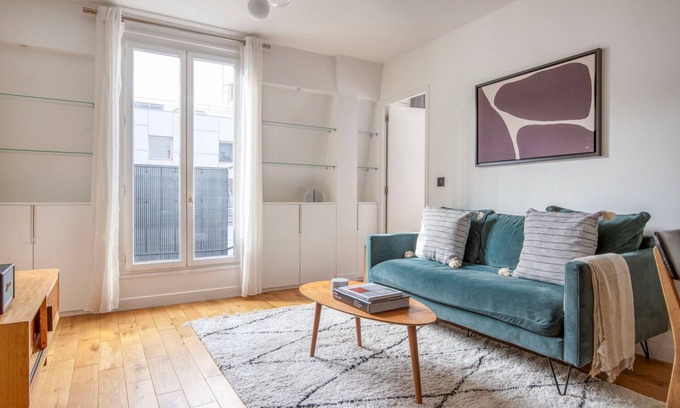 Quartier de la Plaine-de-Monceaux Apartment | Blueground | Ternes, furnished & equipped