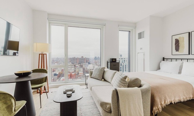 Williamsburg Apartment | Blueground | Williamsburg, gym & w/d, nr bridge