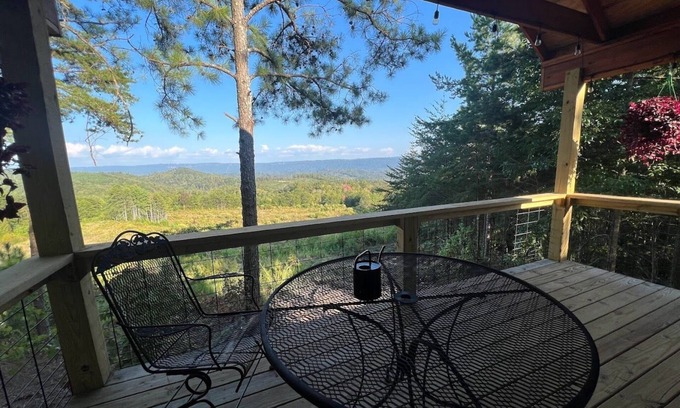 Trenton Cabin | Bluff view cabin