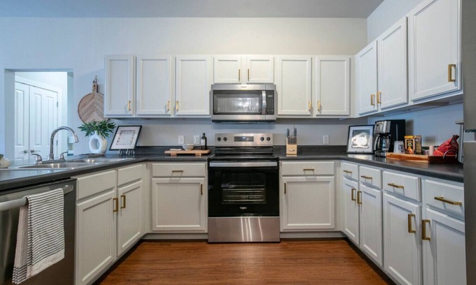 Oxford Condo | Bluffs Oasis, 2BR/2BA Top floor!