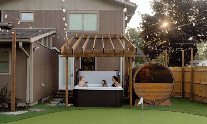 Berrien Springs House | Bluffview River Retreat for Large Families