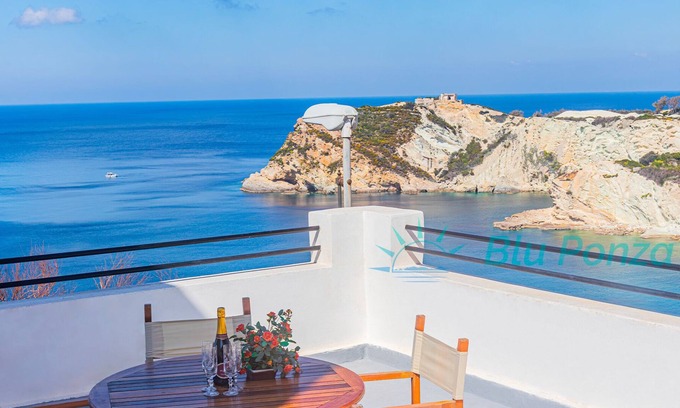 Le Forna Apartment | BluPonza - Holiday Homes - Mediterranean Apartment