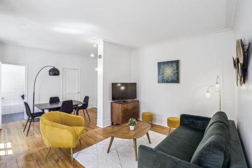 Passy Apartment | BnBNova - 1BR - Eiffel Tower & Trocadero