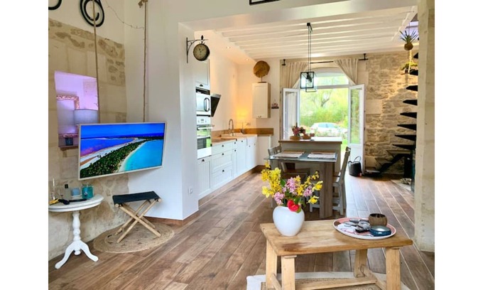 Naujac-Sur-Mer House | Boarding for 6 passengers at the station!