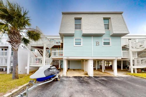 Pensacola Beach Apartment | Boardwalk B12