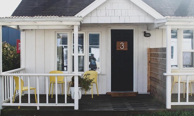 Long Beach Hotel | Boardwalk Cottages