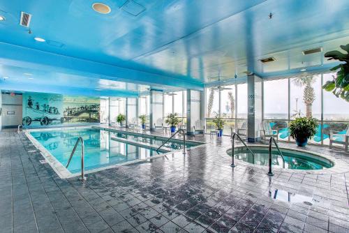 Northeast Virginia Beach Resort | Boardwalk Resort and Villas