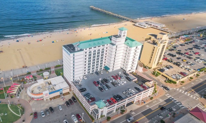 Northeast Virginia Beach Condo | Boardwalk Resort & Villas - 1BR/1BA - Oceanfront!