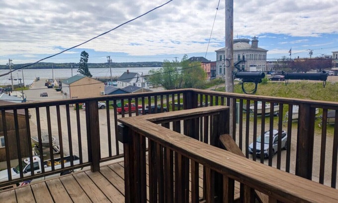 Eastport Apartment | Boat Shop Loft getaway in Eastport