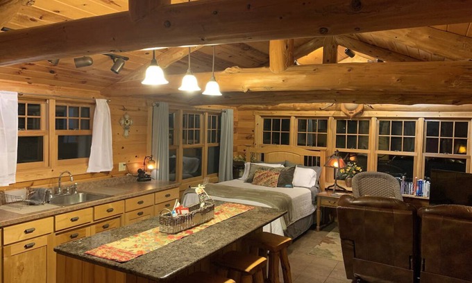 Deerwood Cabin | Boathouse on the Lake