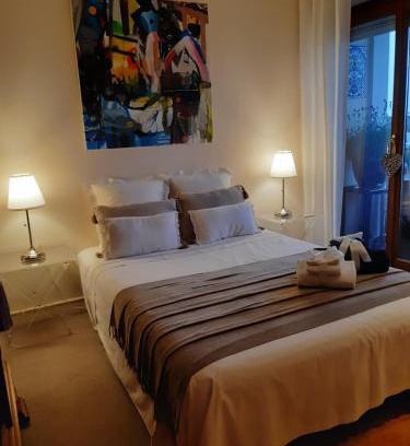 Merignac Bed & Breakfast | "Bohème Chic" TramA direct aéroport-gare StJean-Bordeaux centre Station Alfred de Vigny 5mn de l appartement Parking gratuit