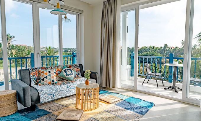 Cam Chau Apartment | Bohemian apartment - River and garden view