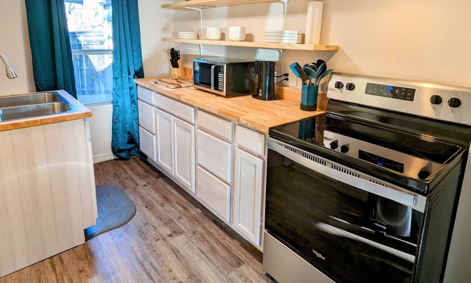 Davis Apartment | Boho Broken Arrow- Side apartment with a free spirited asthetic.