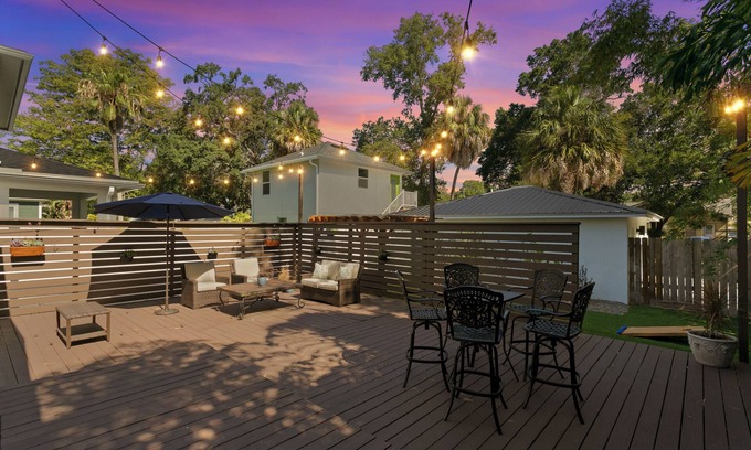 Tampa Heights House | Boho Bungalow - Walkable to Armature Works