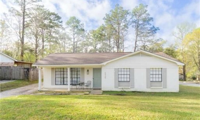 Mobile House | Boho Cottage in West Mobile