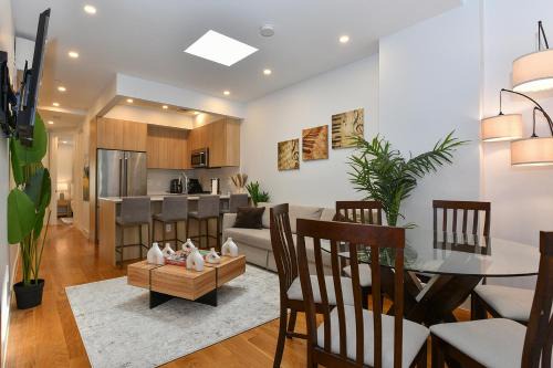 NoMad Apartment | Boho Rustic Escape with Masssive Terrace in Midtown